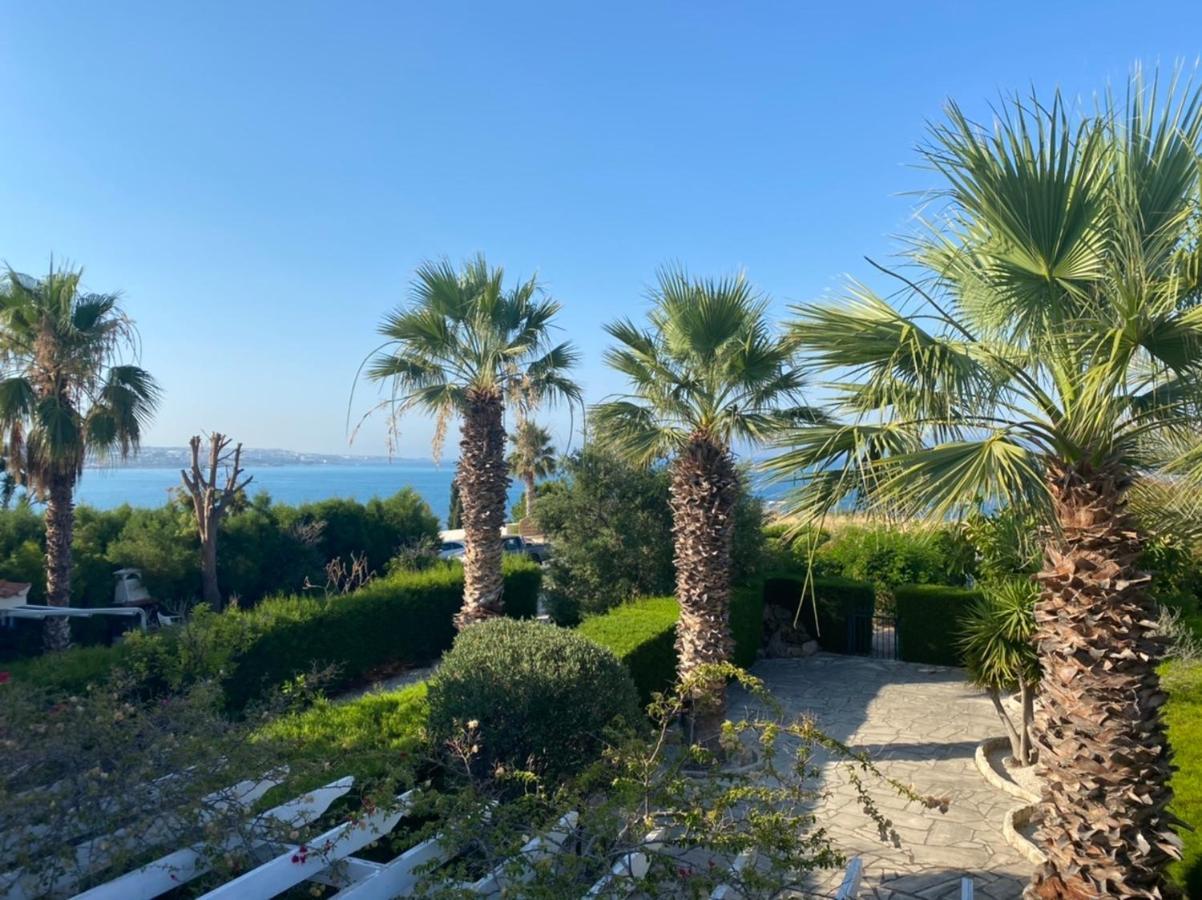 Coral Bay Modern Renovated Apartment By The Sea Paphos Exterior foto