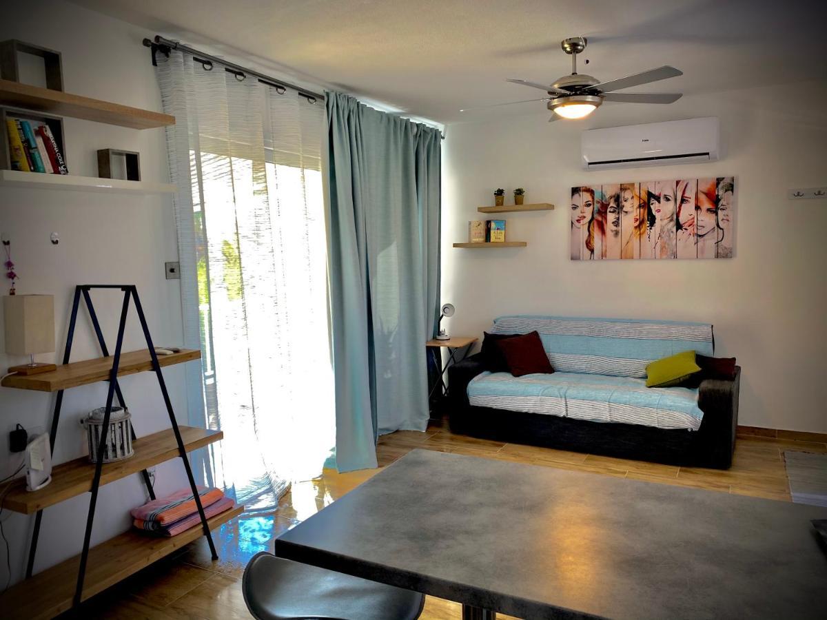 Coral Bay Modern Renovated Apartment By The Sea Paphos Exterior foto