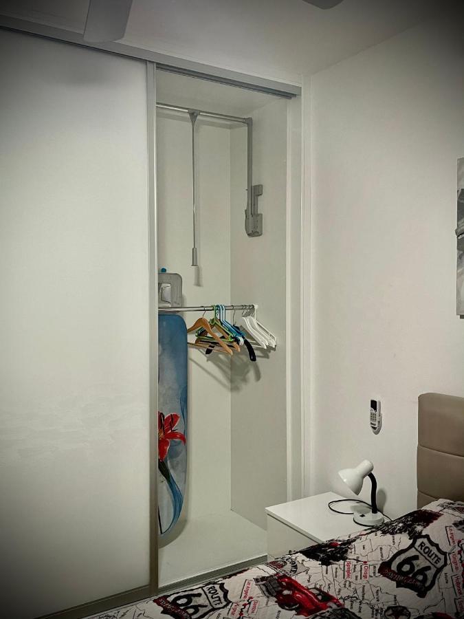 Coral Bay Modern Renovated Apartment By The Sea Paphos Exterior foto