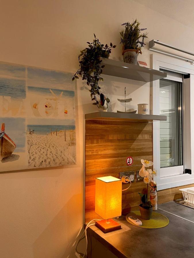 Coral Bay Modern Renovated Apartment By The Sea Paphos Exterior foto
